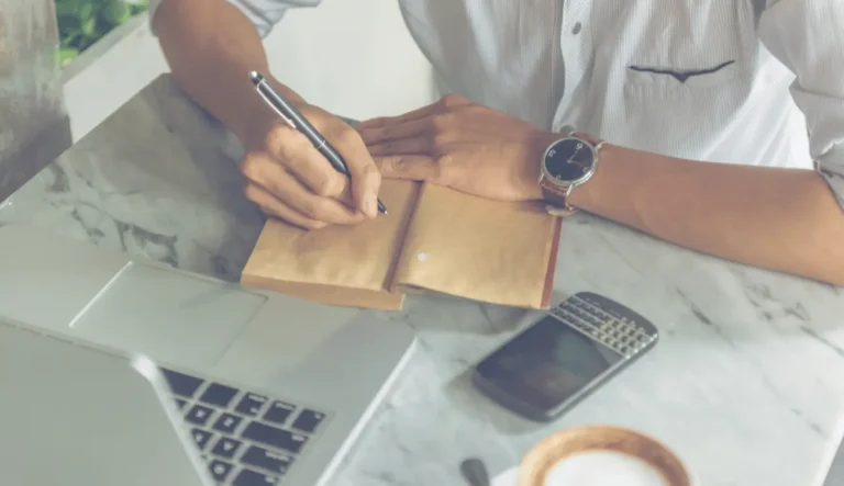 a man studying effectively as he build good study habits